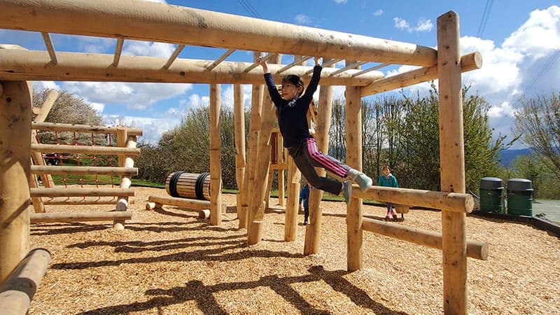 Playground equipment