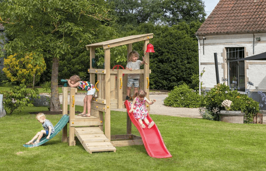 Five reasons to have wood playsets for our children in the backyard