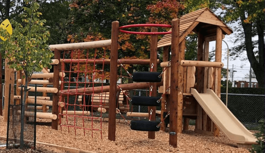 Wooden playgrounds: How to choose the right company in Alberta